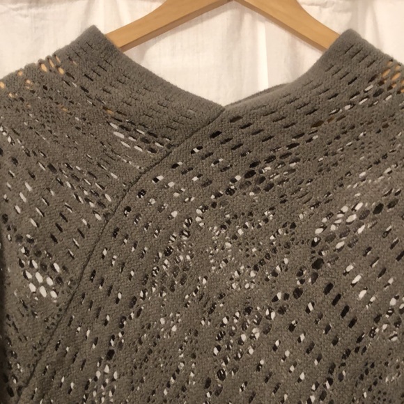 👌 Boho Fringed Cape/Poncho - Picture 3 of 4